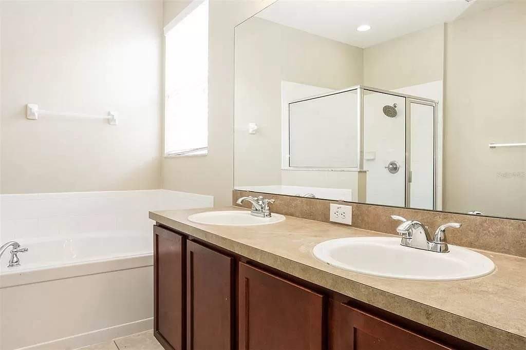 2800 Marshfield Preserve Way - Photo 3 of 12