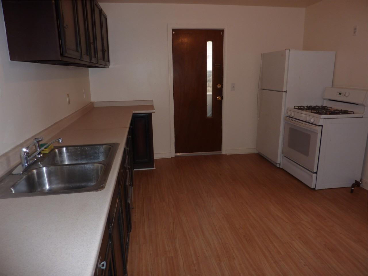 131 Clinton St #131 - Photo 4 of 19