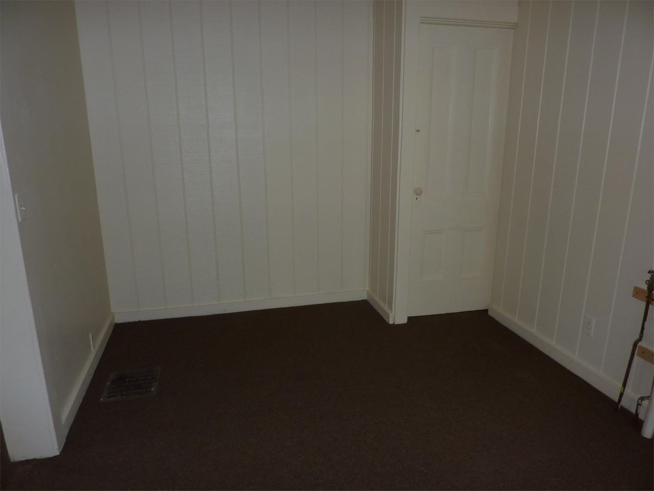 131 Clinton St #131 - Photo 6 of 19