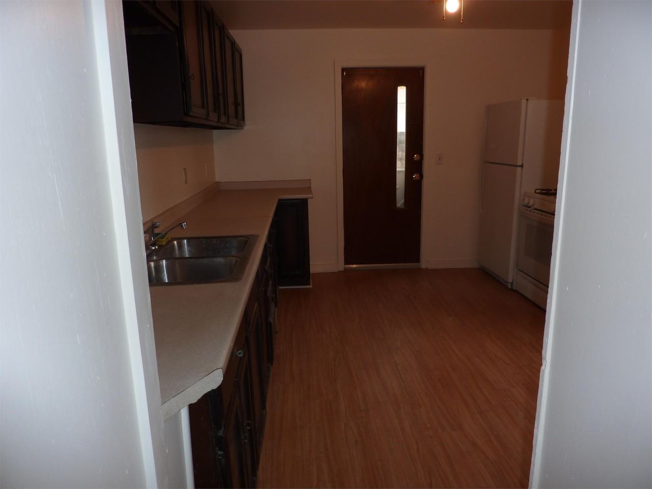 131 Clinton St #131 - Photo 7 of 19