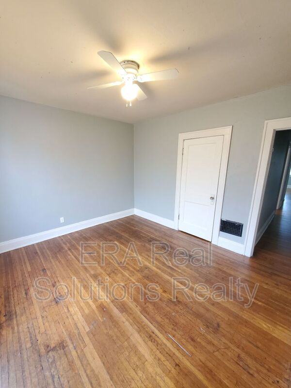 29 S Terrace Ave - Photo 2 of 11