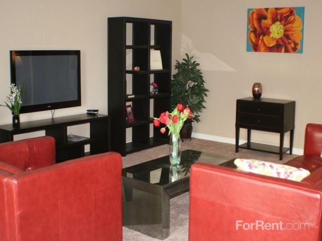 Woodbury Place Apartments - Photo 3 of 21