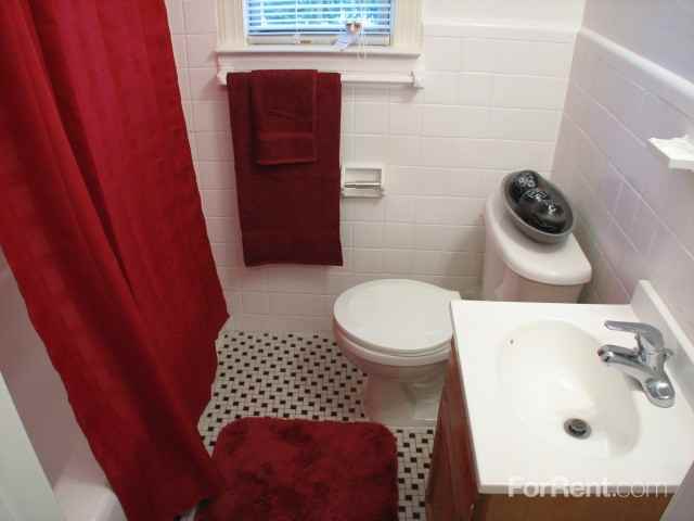 West Hills Square Apartments - Photo 2 of 11