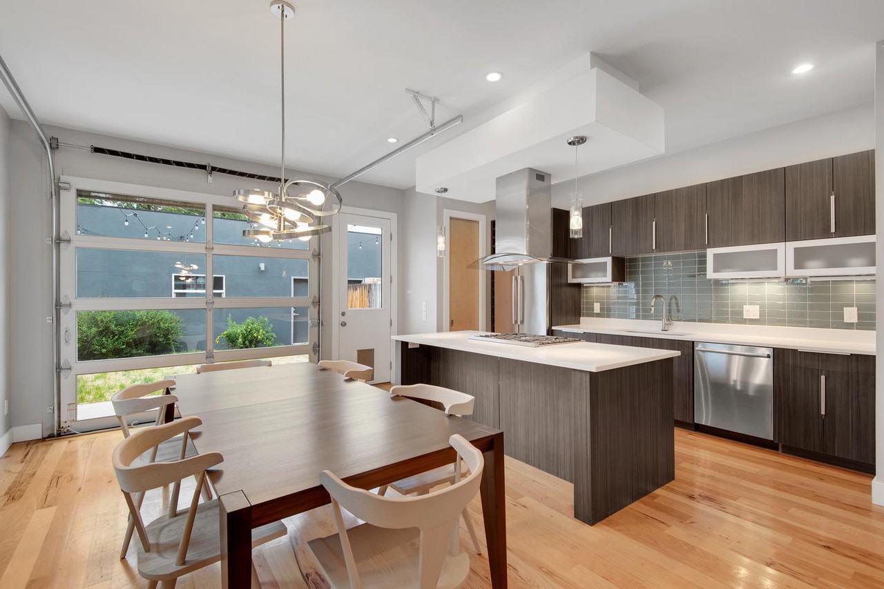 Contemporary West Highland home with great rooftop deck - Photo 7 of 24