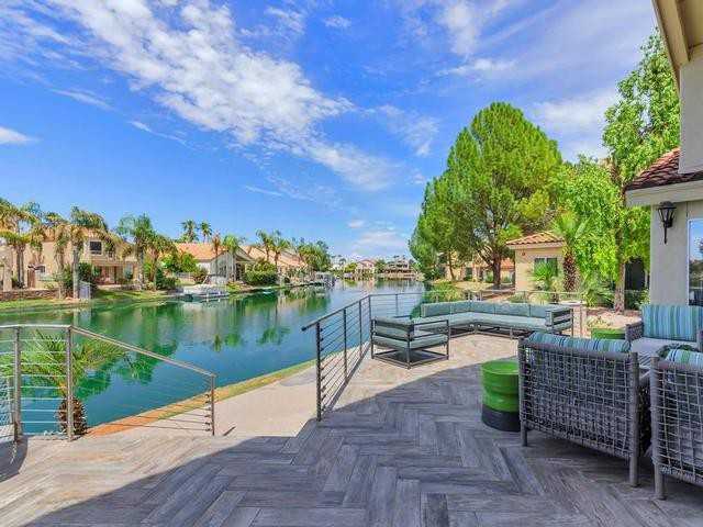 1300 W Warner Rd - Photo 3 of 50