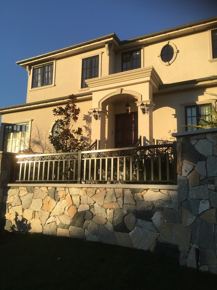 Cambie Oakridge house Apartments 621 West 53rd Avenue 1, Vancouver