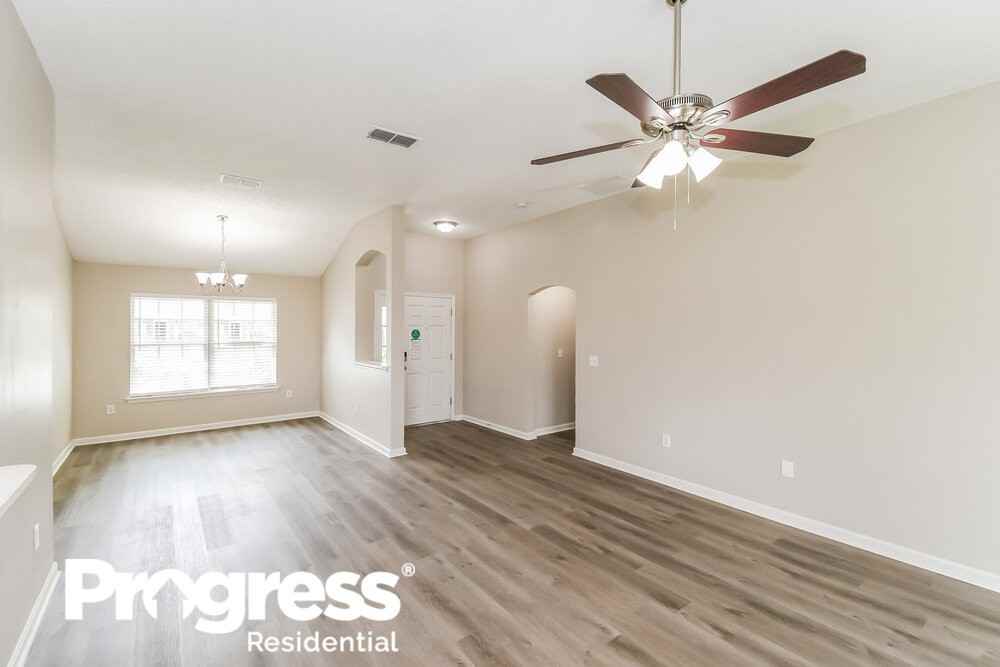 2727 Creek Ridge Dr - Photo 3 of 16