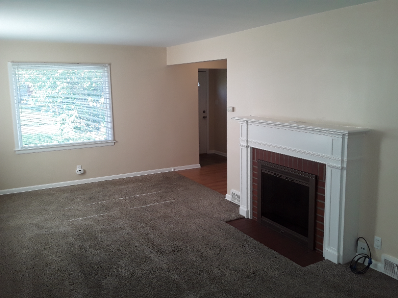 1563 Berendo Ave - Photo 3 of 10