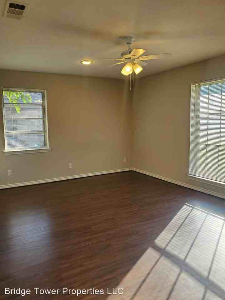 1401 Mount Vernon Dr - Photo 3 of 9