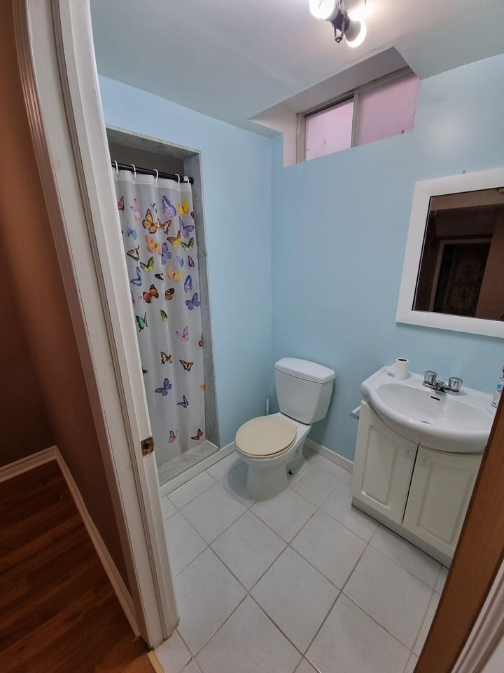 175 Stephenson Crescent - Photo 6 of 7