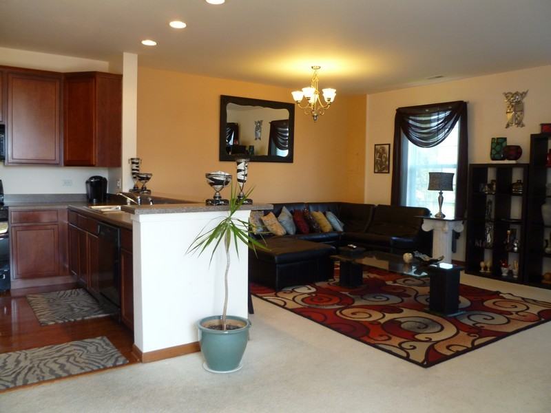 361 S Litchfield Dr - Photo 3 of 22