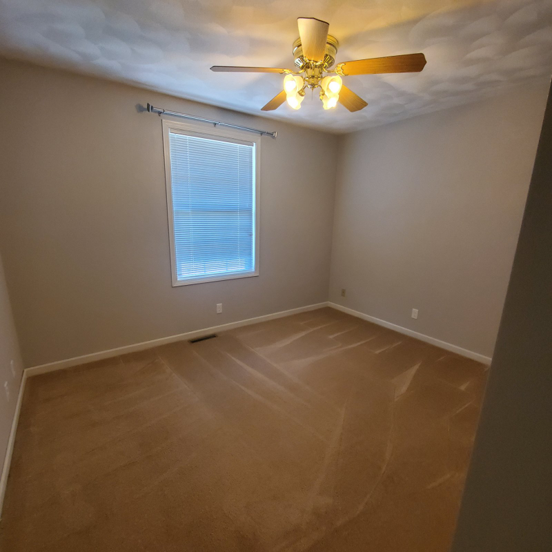 208 Independence Dr - Photo 2 of 27