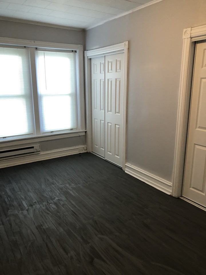 410 Jefferson Avenue - Photo 3 of 7
