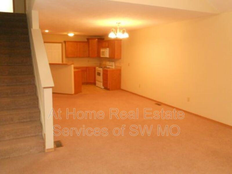 1238 N Westwood Ave - Photo 5 of 17