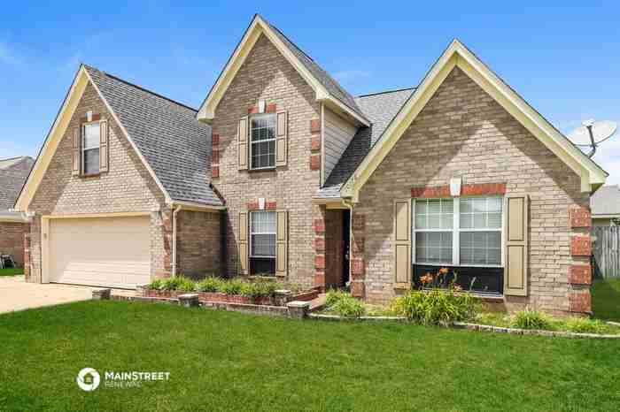 10176 Fox Chase Dr - Photo 2 of 17