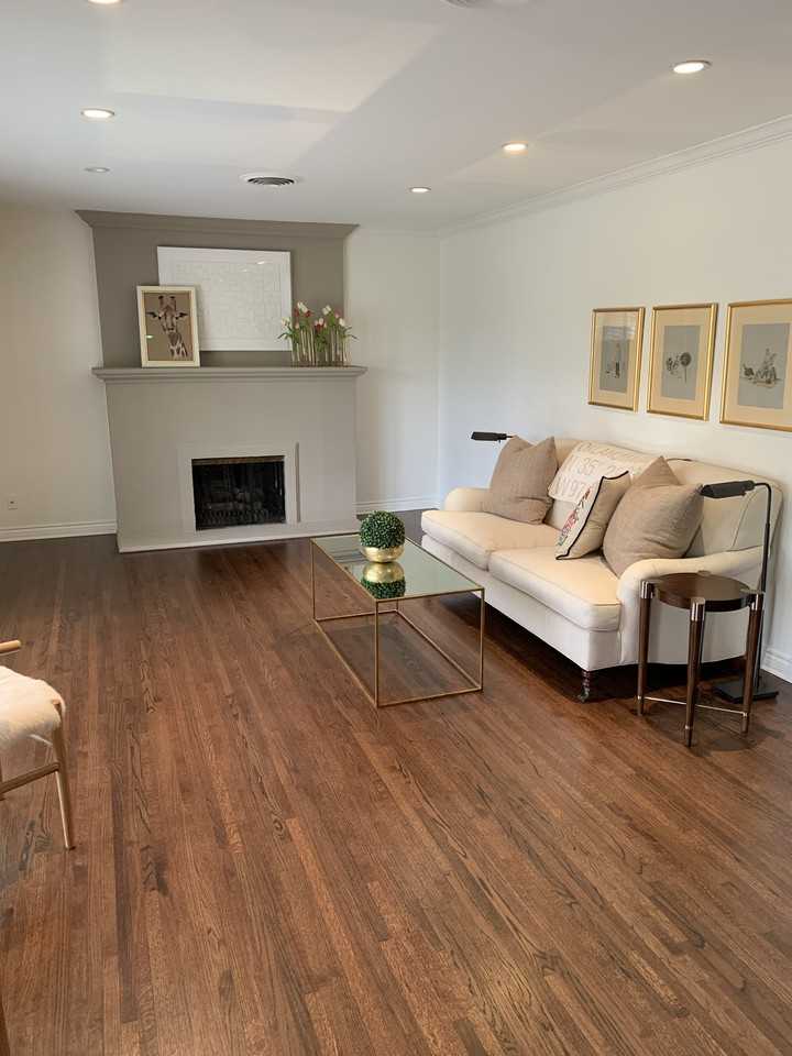 1809 Dorchester Dr - Photo 3 of 13