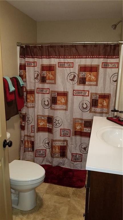 756 N Barton St - Photo 5 of 13