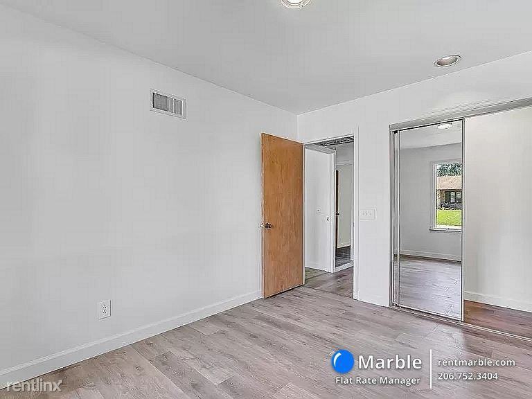 528 Westpark Dr - Photo 2 of 48