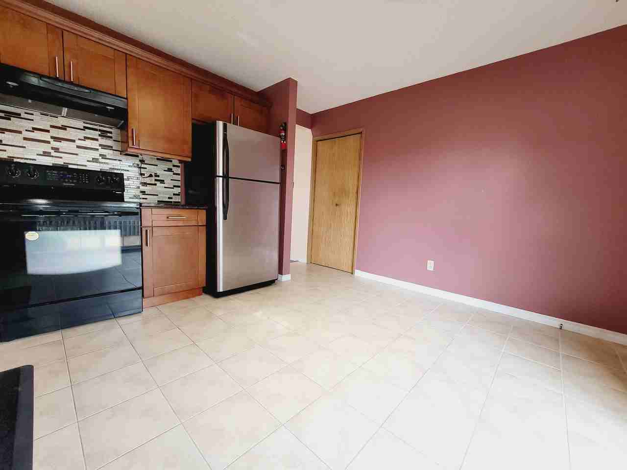 4519 25 Ave Nw - Photo 3 of 40