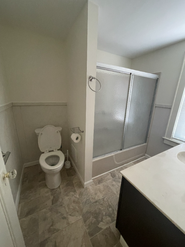 40 Spruce Ave - Photo 3 of 4