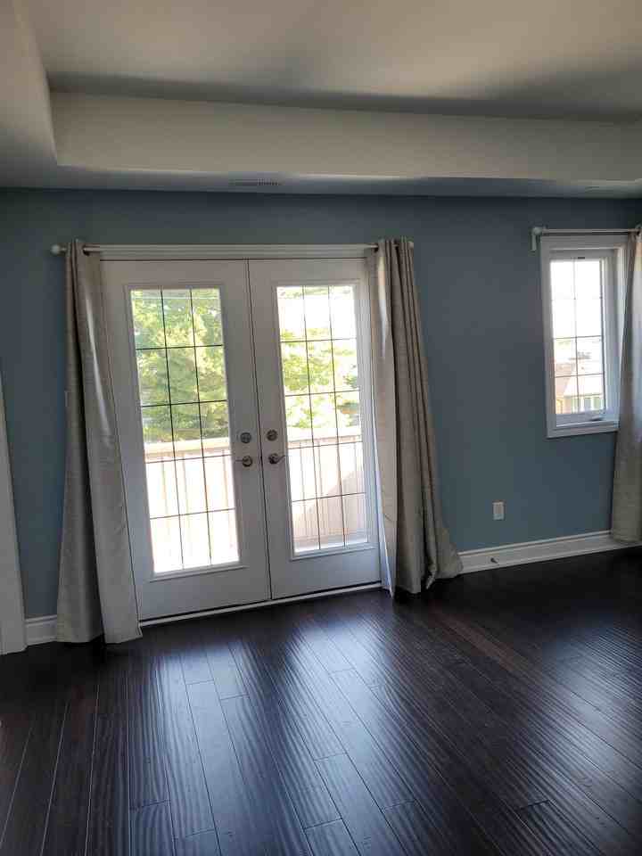 567 Athol Street East 3 - Photo 3 of 22