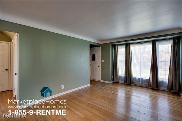 20466 Country Club Dr - Photo 3 of 18