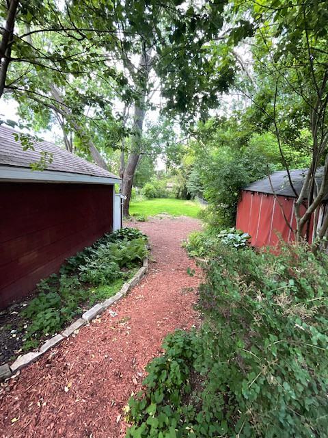 100 Emery Street East - Photo 3 of 19