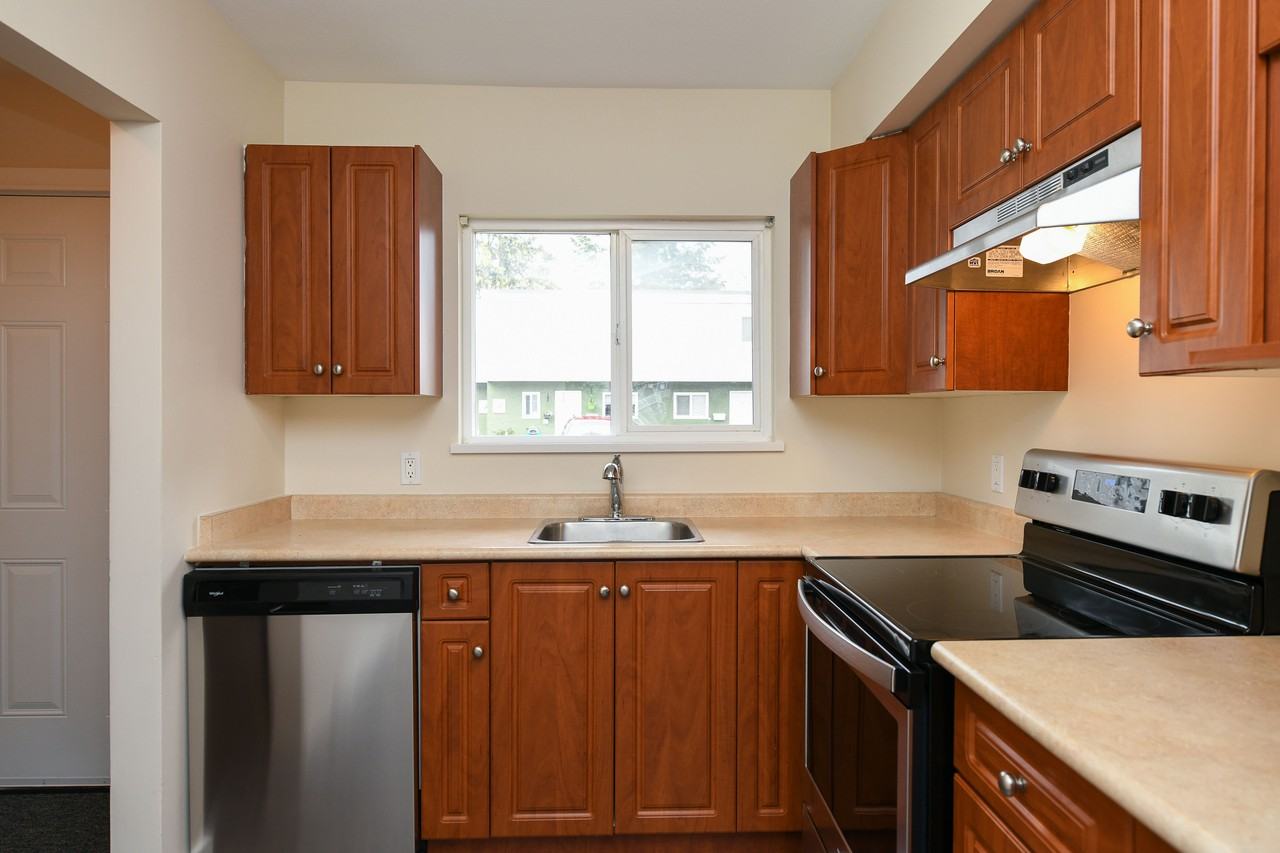 678 7 Avenue - Photo 3 of 20