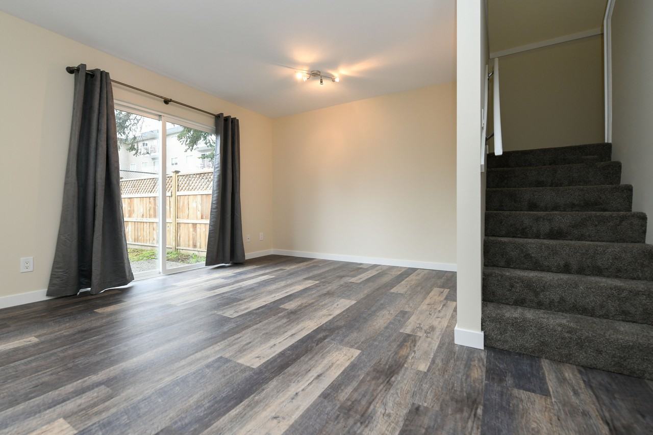 678 7 Avenue - Photo 5 of 20