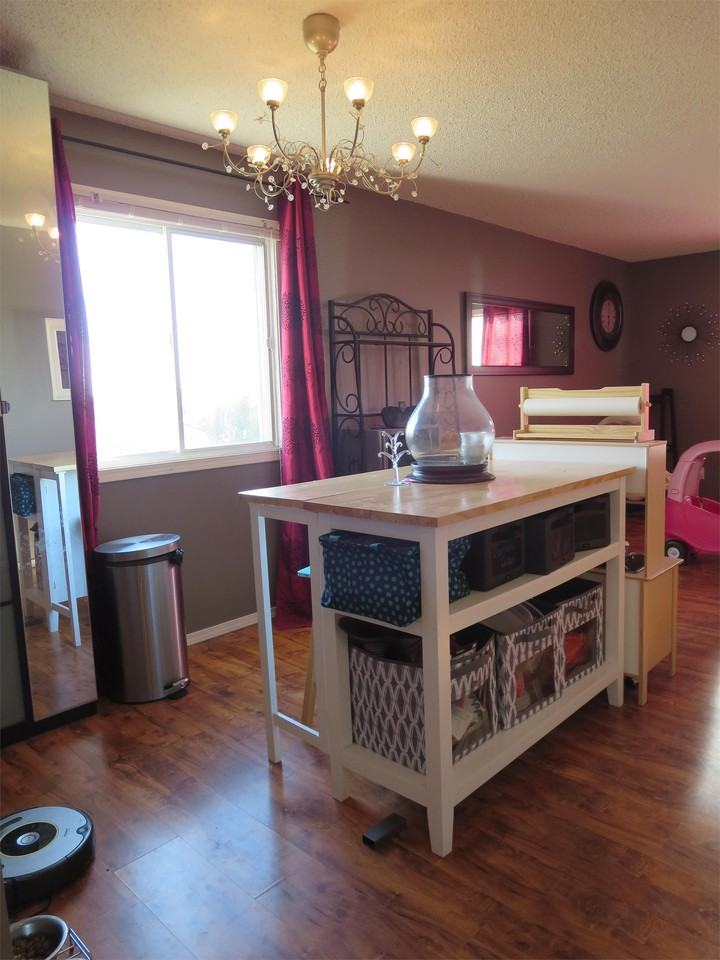 5001 49 St #1 - Photo 3 of 13