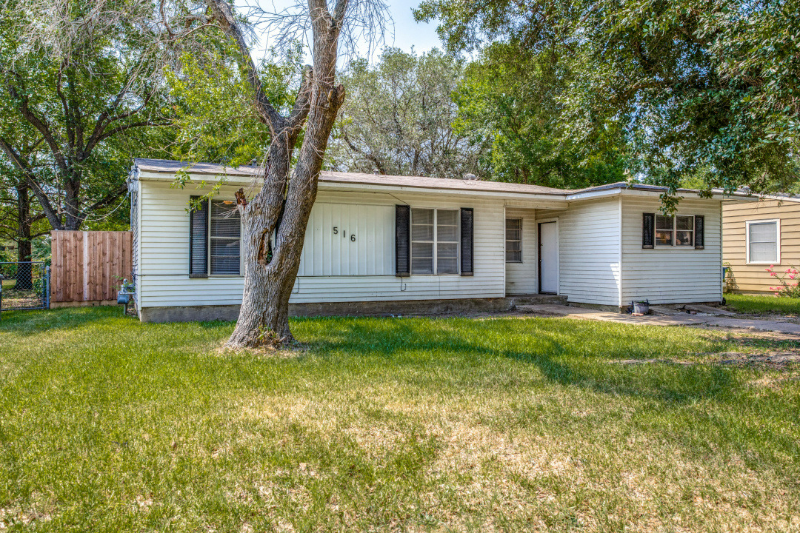 516 Highland Dr - Photo 3 of 25