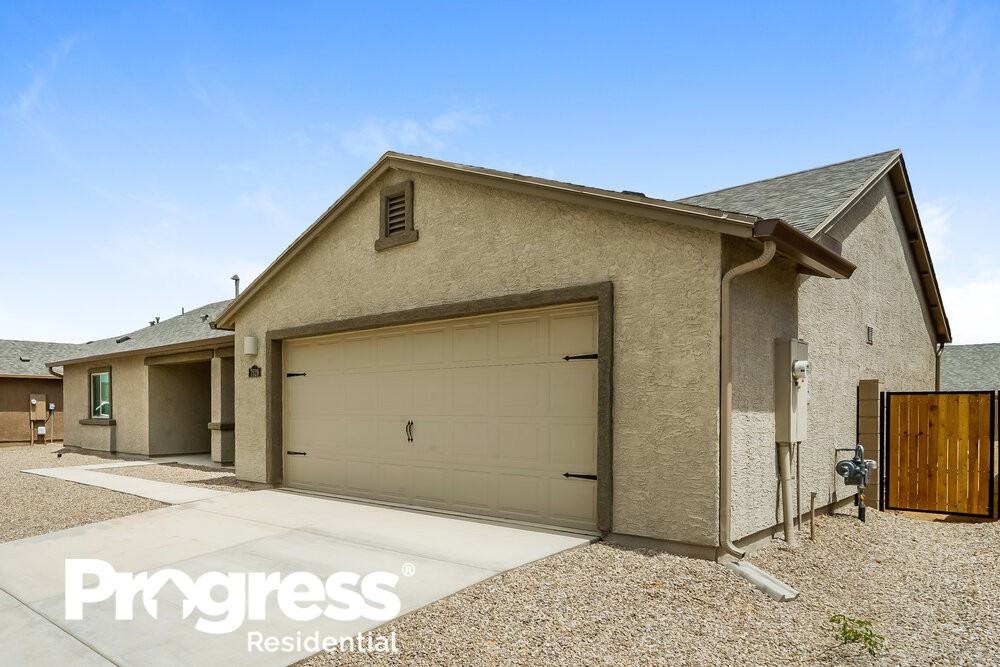 7528 W Morocco Pl - Photo 3 of 21