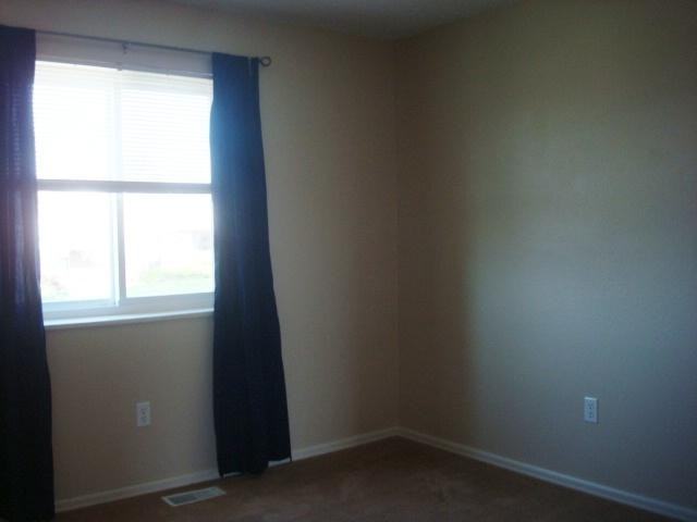 8001 Horizon Dr - Photo 3 of 11