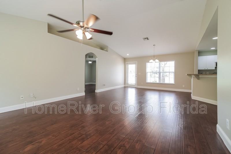 2914 46th St Sw - Photo 2 of 18