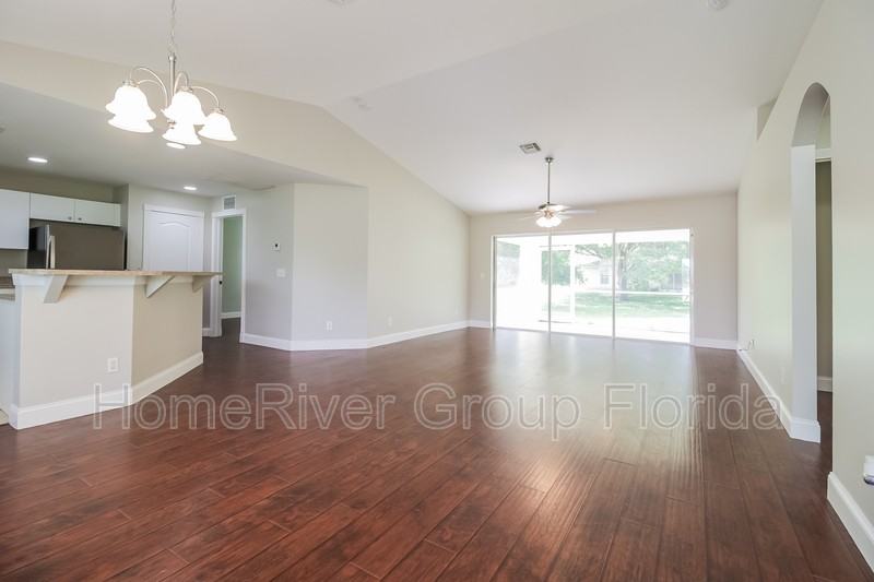 2914 46th St Sw - Photo 3 of 18