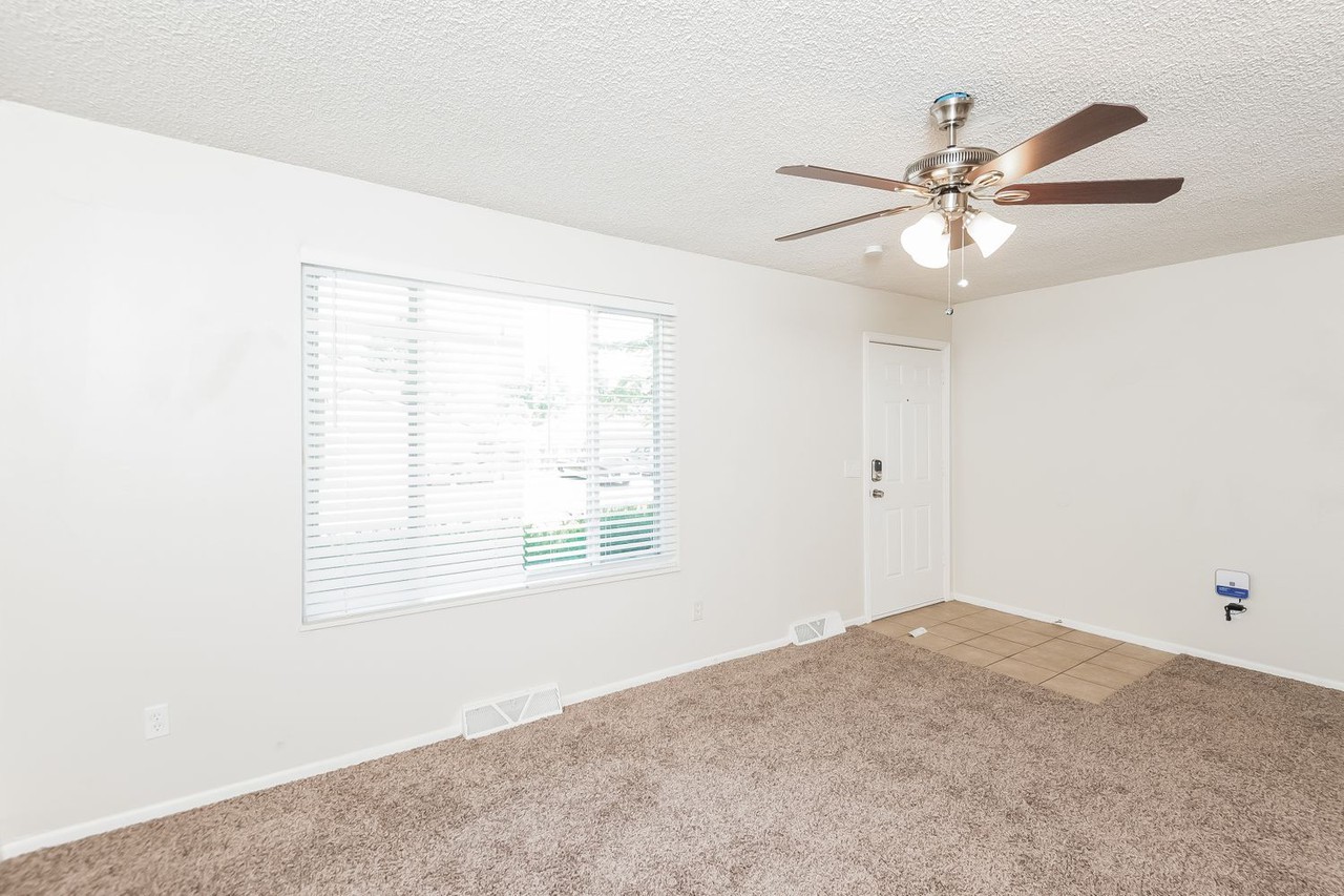 4672 S Lewiston Way - Photo 2 of 24