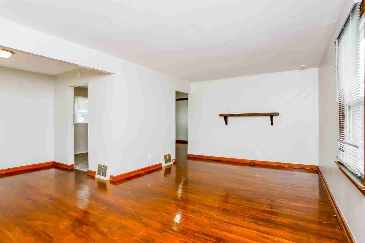 10610 Saint Philip Ln - Photo 2 of 16