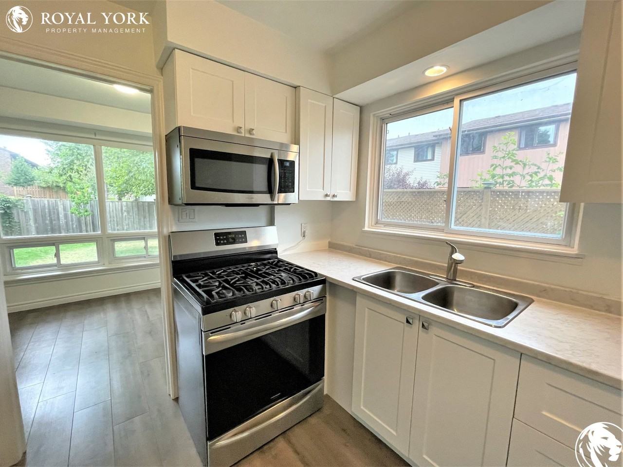 204 Ormond Dr #1 - Photo 3 of 47