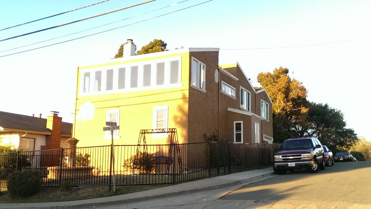 1530 Poplar Ave - Photo 2 of 15