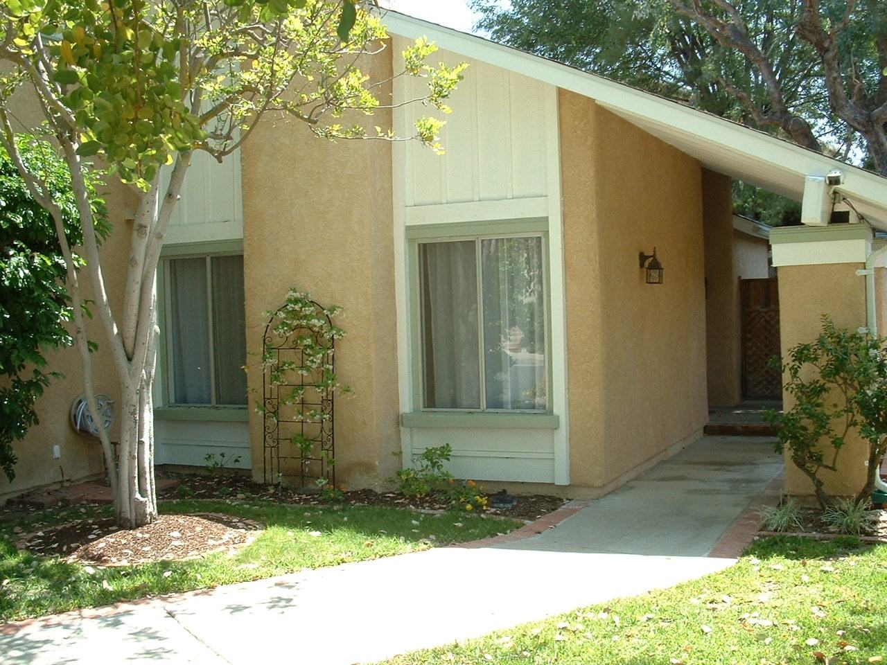 24861 Lirio - Photo 2 of 30