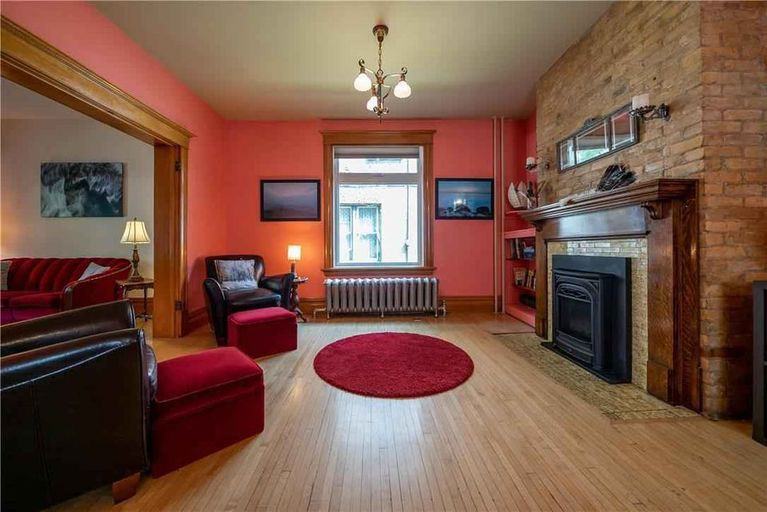 235 Balmoral St - Photo 3 of 30
