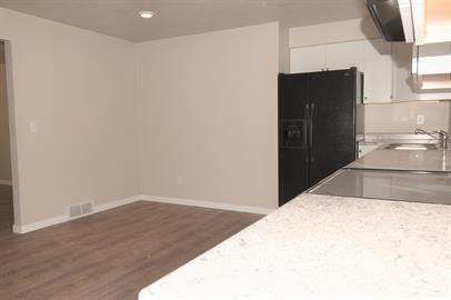 1222 West Weiland Lane - Photo 2 of 9