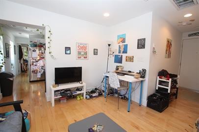 5226-30 Ridge Avenue - Photo 3 of 7