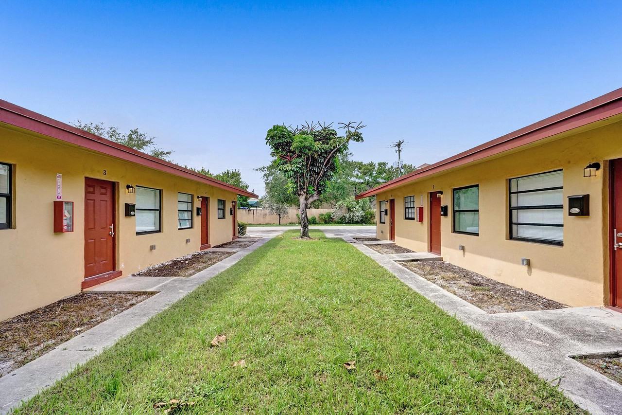 2731 Nw 1st St #1 - Photo 2 of 15