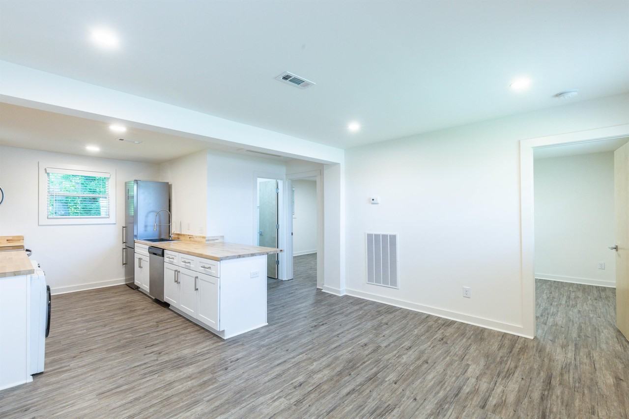 602 40th Ave N #1 - Photo 2 of 10