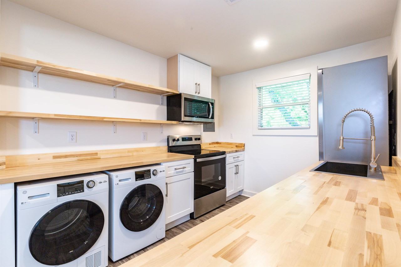 602 40th Ave N #1 - Photo 3 of 10