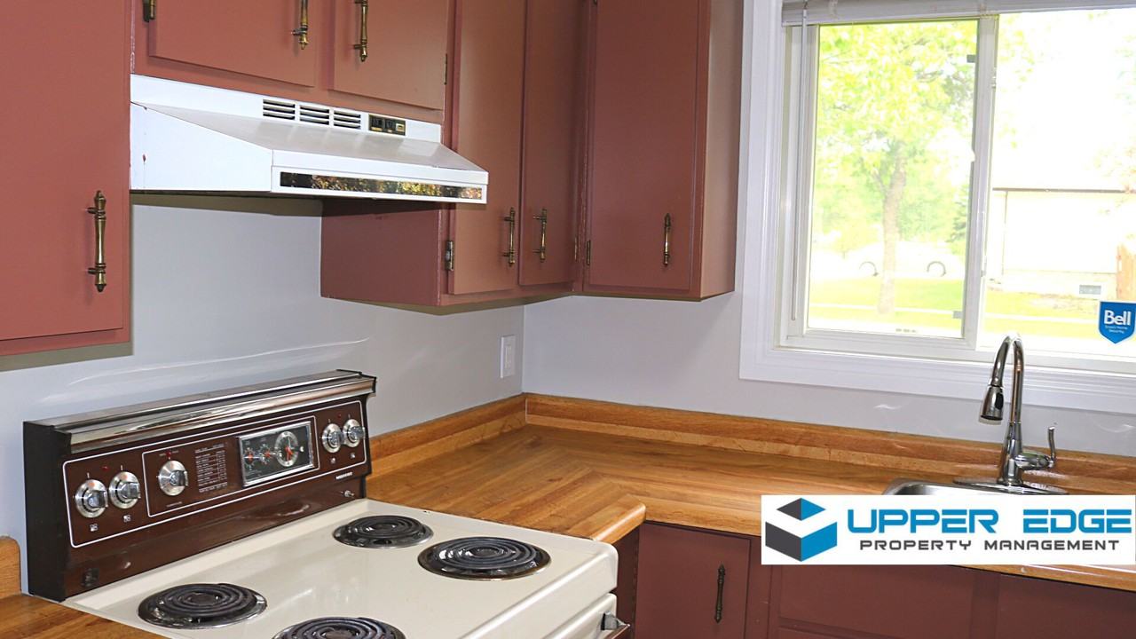 66 Sanford Fleming Rd - Photo 3 of 19