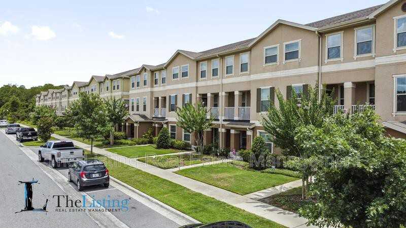 10522 Green Ivy Ln - Photo 3 of 23