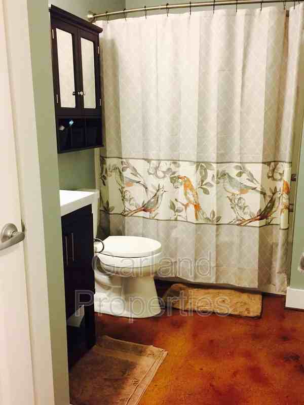 425 Campbell Ave Sw #101 - Photo 2 of 5