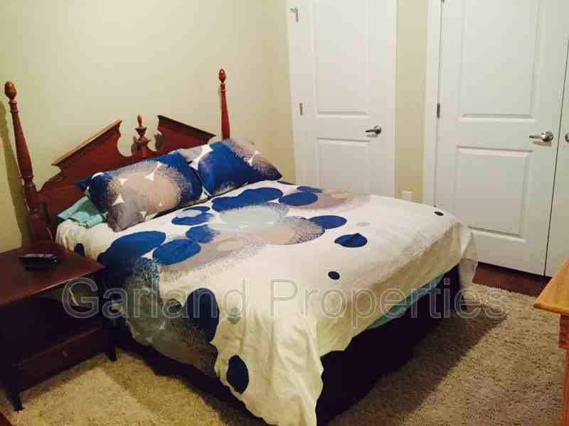 425 Campbell Ave Sw #101 - Photo 3 of 5